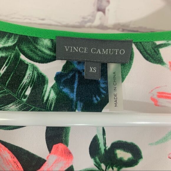 Vince Camuto XS or Small Tank Top - Picture 4 of 4